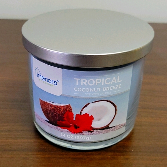 Set Of Three (3) scented candles Interiors® brand - Picture 2 of 6